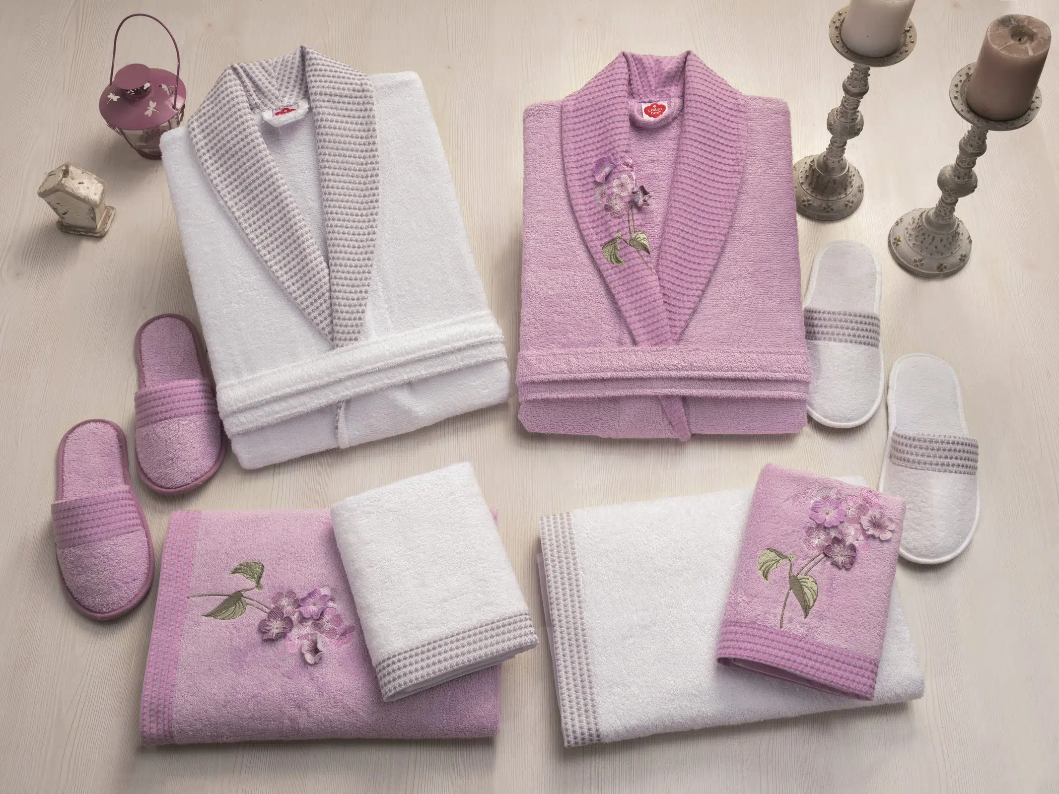 Cottonbox Bambu Aile Bornoz Takımı Güpürlü Lila-Beyaz
