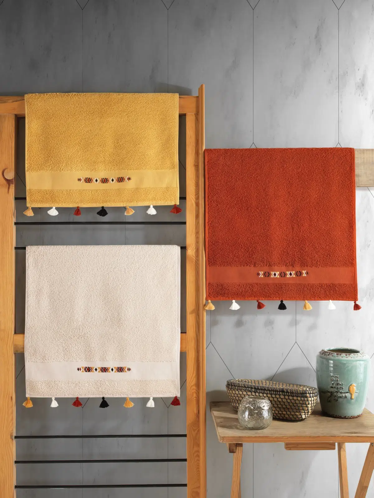Cottonbox Fit Püsküllü Tekli Havlu Asorti-1
